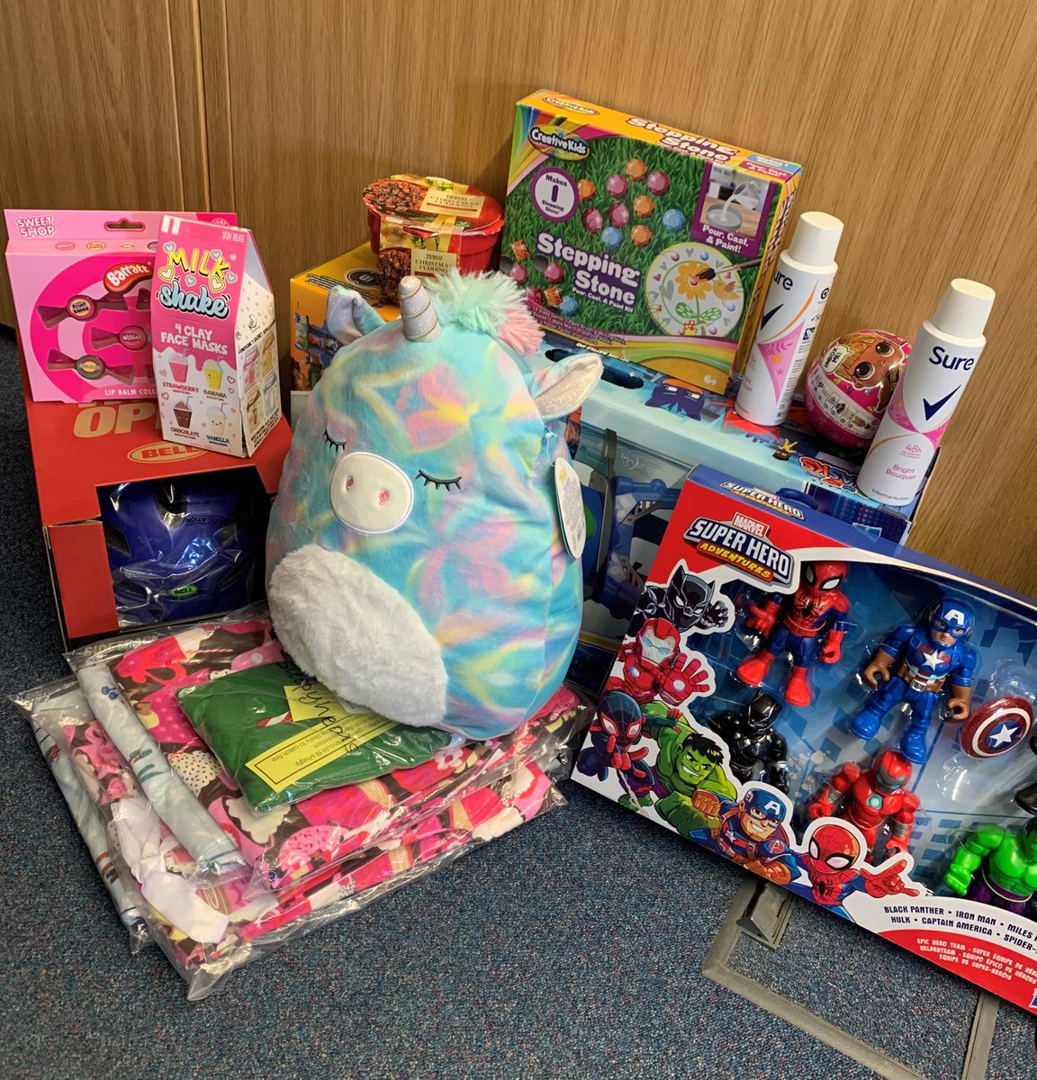 Thank you to everyone who brings your donations to us for the Comfort and Joy campaign.

If you have any items that you wish to donate, please bring those to one of our offices or to Daventry Fire Station by midday on Friday, 16 December.

More info: ow.ly/6Ja550LYjYN