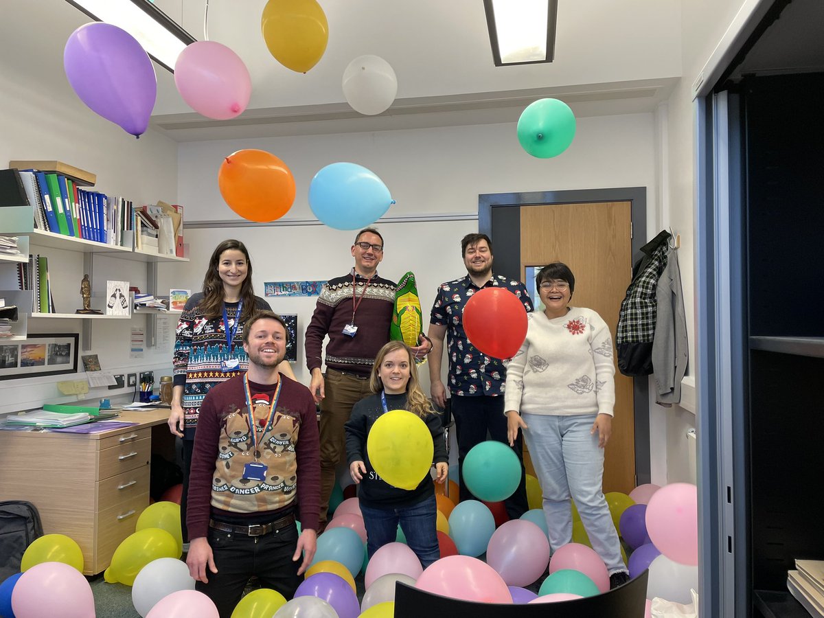 AlexBart1994's tweet photo. The @rowett_abdn’s own @RochfordJJ and Mcilroy lab groups 2022 @savechildrenuk Christmas jumper day effort ft birthday balloons🎉🎉 https://t.co/FlEbiIuzII