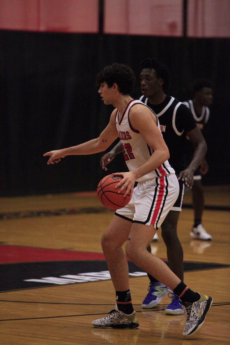 hudl.com/v/2K1NqX #hudl 
Symeon Efstathiou TRIPLE DOUBLE vs The Pennington School
11-POINTS
21-REBOUNDS
10-ASSISTS
1-BLOCK