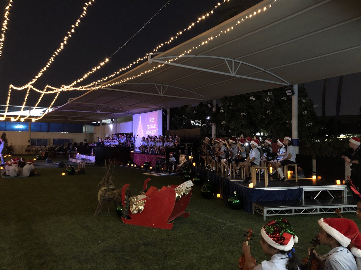 It’s beginning to look a lot like Christmas <a href="/JESSJumeirah/">JESS Jumeirah</a> 
#jessjumcommunity