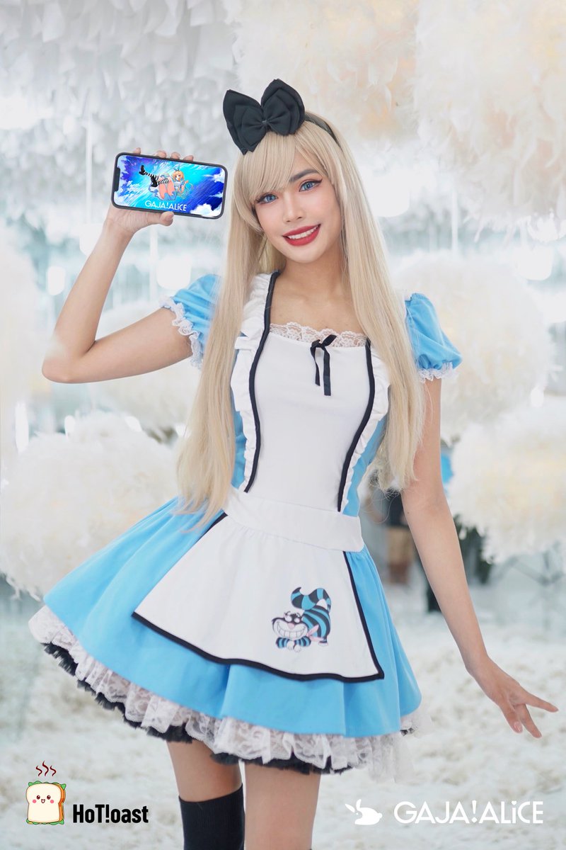 MyrtleGail's tweet photo. I welcome you to my Web3 Wonderland! @gaja_alice is minting very soon. This hand drawn NFT collection by HoT!oast encaptures Alice into the metaverse. Would you like to join our tea party? 🫖

💌 Discord: https://t.co/OBNr8OpVX6
#gajaaliceph #gajaalice #hotoast  #metaverse #web3 https://t.co/AfP2eaMDh1