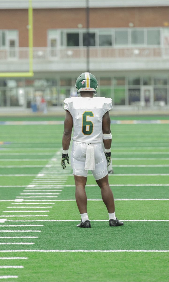 MasonLawson20's tweet photo. ᴀɢᴛɢ ✞. 
Blessed to receive an offer from Kentucky state university!!! @Jerrell_Cogmon @KYSUFB @CoachBrad_Smith @og_triple_og @LHSFBRecruits https://t.co/1PXAZLaLw9