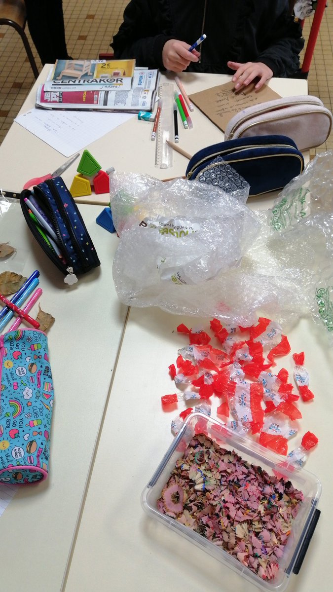 En préparation du defitweet cartes de vœux. 🎄merci @twidefis