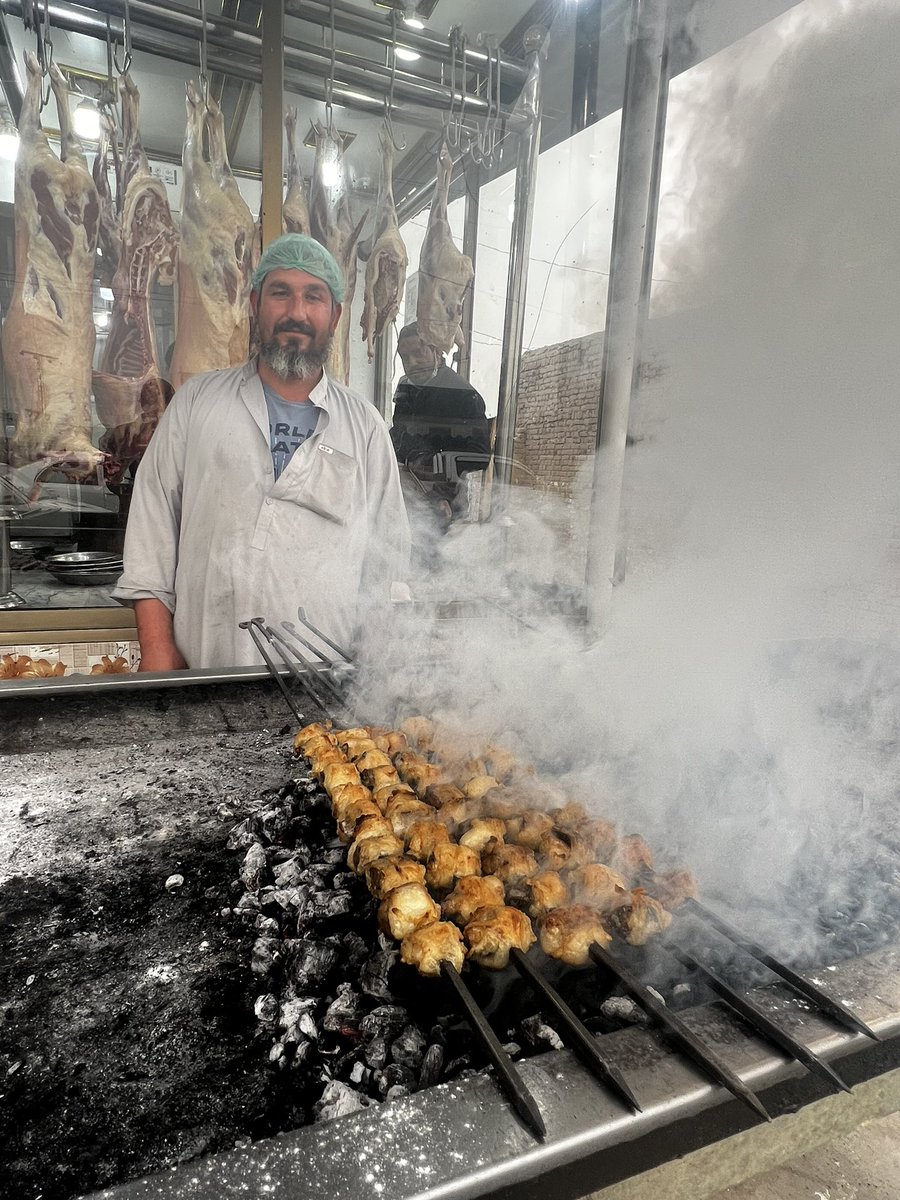TajikKarim's tweet photo. Street foods in Peshawar! 

#peshawar #citytour #explorepeshawar #pakistan #hunzaexplorers #phototour #karimtajik #photographychallenge https://t.co/VSXzajudXU