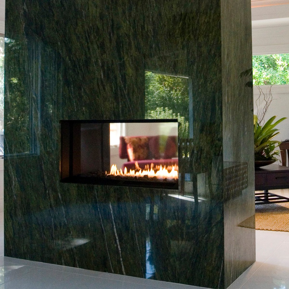 sparkfires's tweet photo. Set the tone of your entertainment space with our modern flames https://t.co/zncgPaPlmI