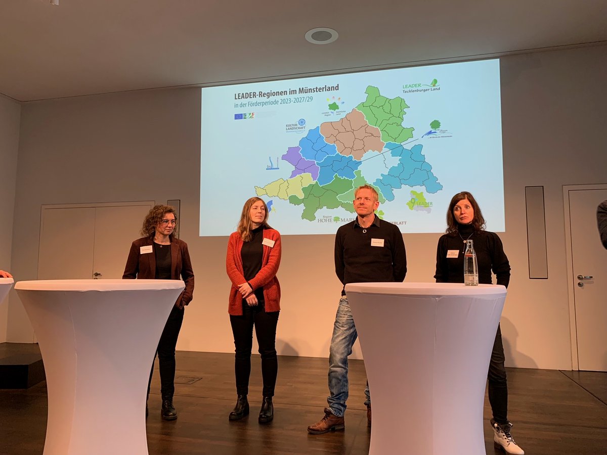 LEADER_AHL's tweet photo. Schön war's beim Fachtag #LEADER und #Kulturförderung gestern im #LWL-Museum in #MS. Auch zwei Projekte aus #AHL wurden vorgestellt - und erhielten eine großzügige finanzielle Ehrung! 

Danke dafür an die Veranstalter #DAKU und #WHB! https://t.co/mdqw9nbmZL