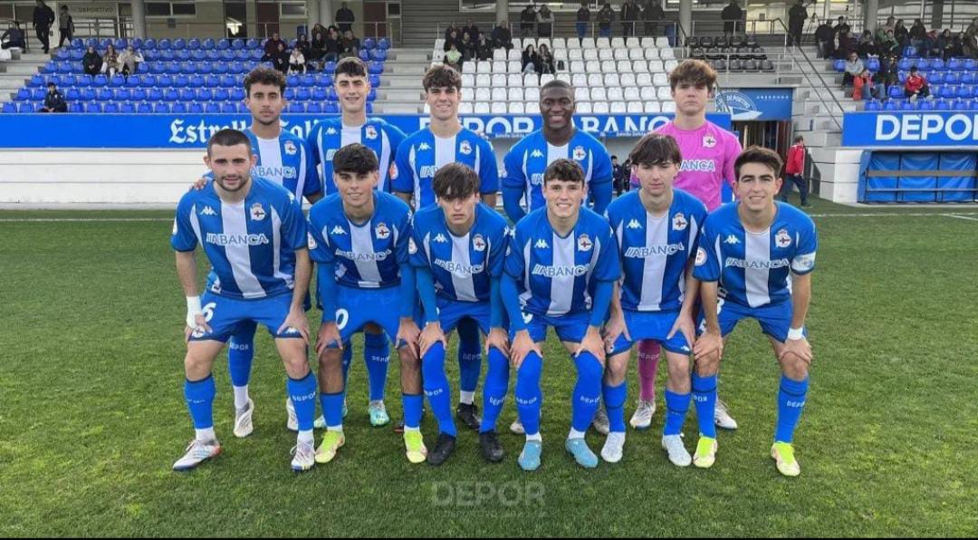 JuvenilDH's tweet photo. ⚔️ El @realracingclub 🟢⚪️ , dispuesto a incomodar al @RCDeportivo 🔵⚪️ en su visita a Abegondo ⚔️

🔵⚪️ El Depor, en el momento más dulce🔝
🟢⚪️ El Racing, con plena confianza 💪🏽

✍️🏽 @ArrizadoBea 

🔗 https://t.co/VcbnrJAiiZ

#ForzaDepor #CanteraRRC #JuvenilDH👟 #DH1🏆 https://t.co/onXuGfeViL
