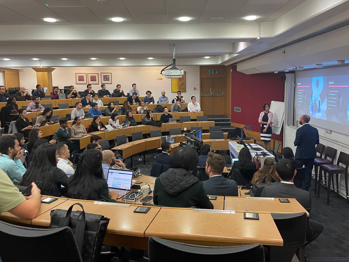 strategyandME's tweet photo. Thank you to all the students who attended our events at @LBS. It was great to meet you all and catch up with our MBA sponsored consultants! #StrategyandCareers https://t.co/0sqYvd99mm