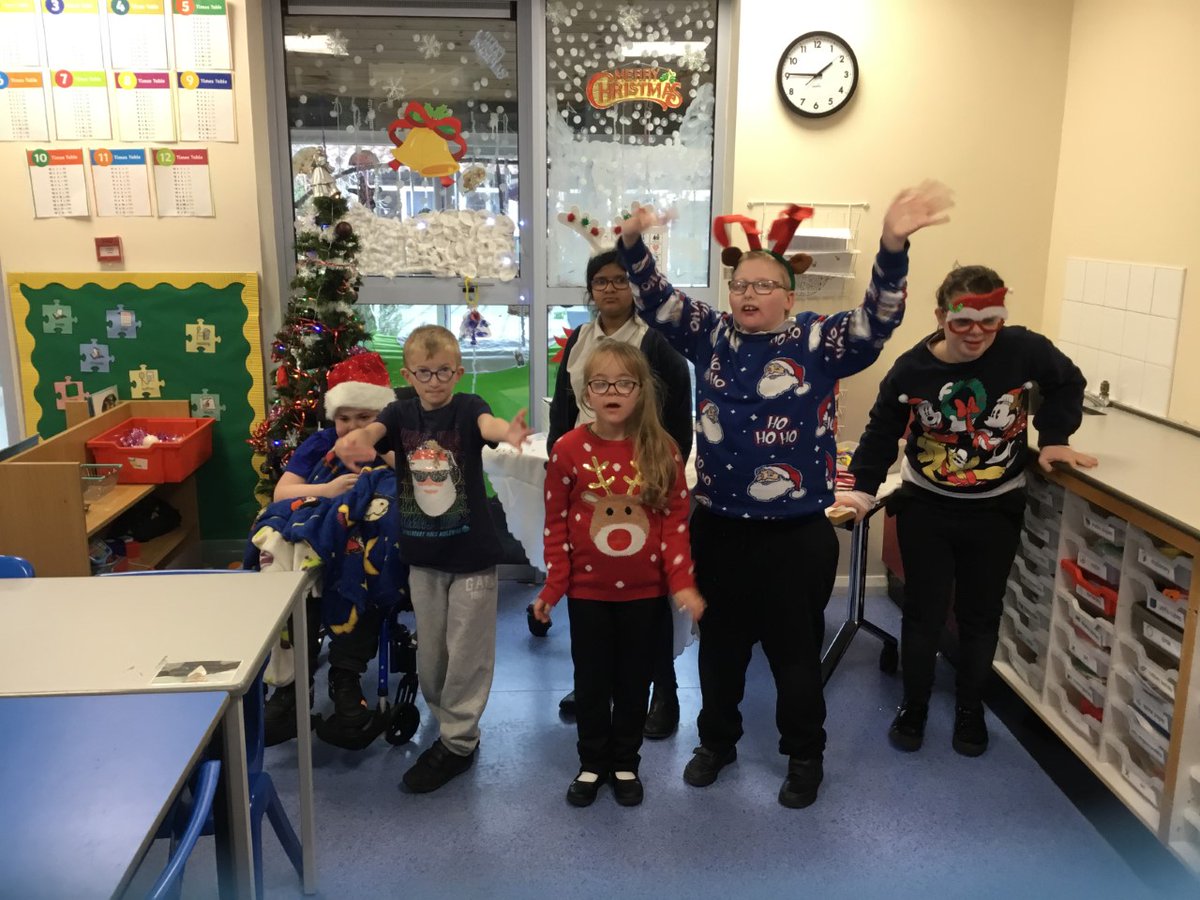 Portland Academy students supporting Christmas Jumper Day 2022 🧑‍🎄🎄🧑‍🎄🎄🧑‍🎄🎄🧑‍🎄
#SavetheChildren #specialeducationschools #SEND