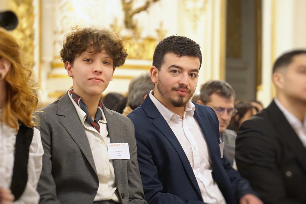 JCELYON's tweet photo. Bientôt de nombreuses images et témoignages de cette belle soirée.
restez connecté !
#insertion #emploi #cer2022 #jcelyon https://t.co/qTmlyuXHAG