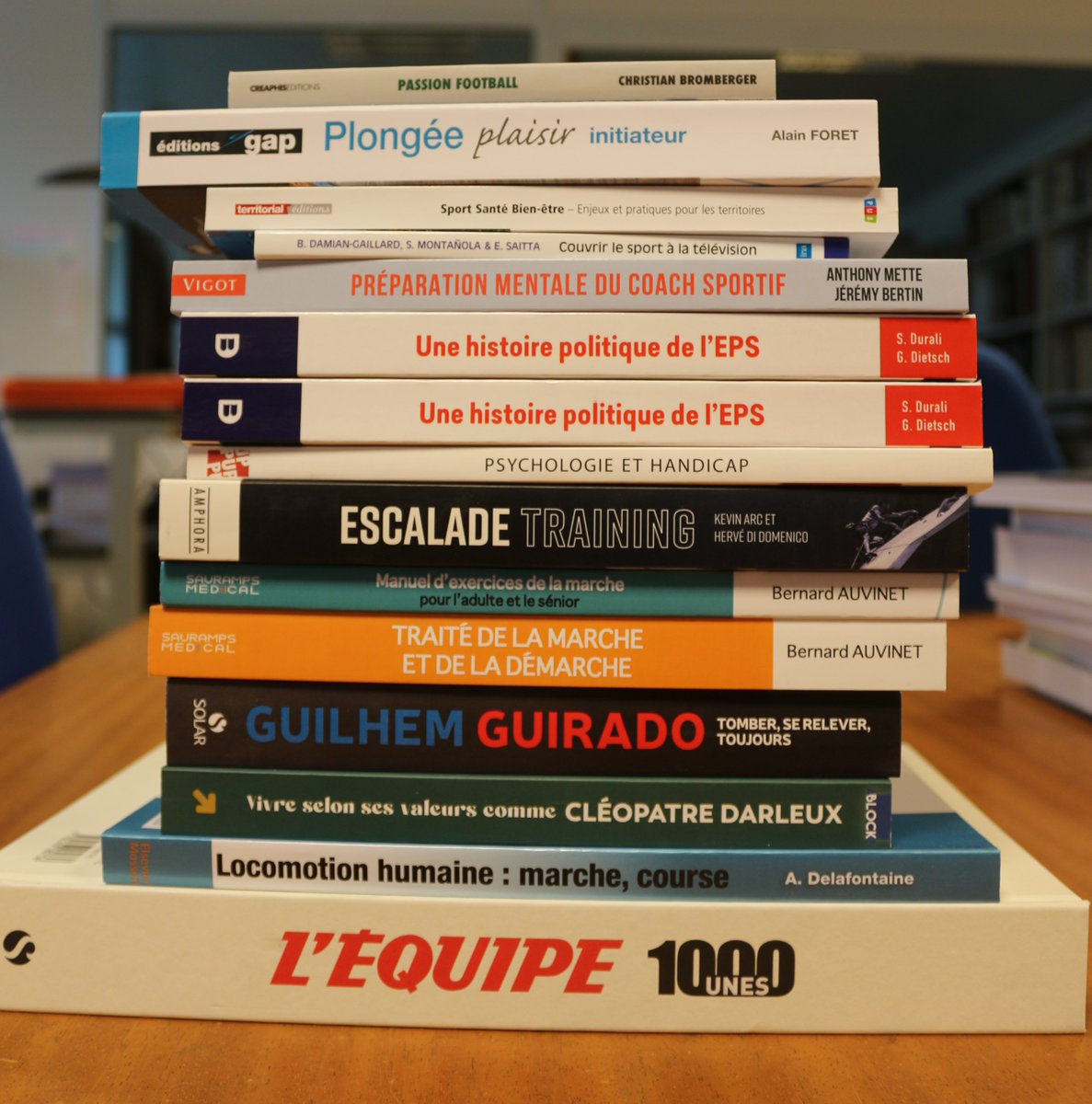 BibSTAPS's tweet photo. 🆕👀Voici la nouvelle livraison pour les #STAPS !
#STAPSCaen #Caen #BU https://t.co/Eo5sw8Fy0X