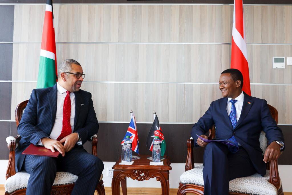 JaneMarriottUK's tweet photo. 🇬🇧's Foreign Secretary @JamesCleverly on his first visit to 🇰🇪.

Reiterates the strong partnership between the UK and Kenya, built on mutual respect and benefits.

#GoFarGoTogether https://t.co/CSB2AI2cI0