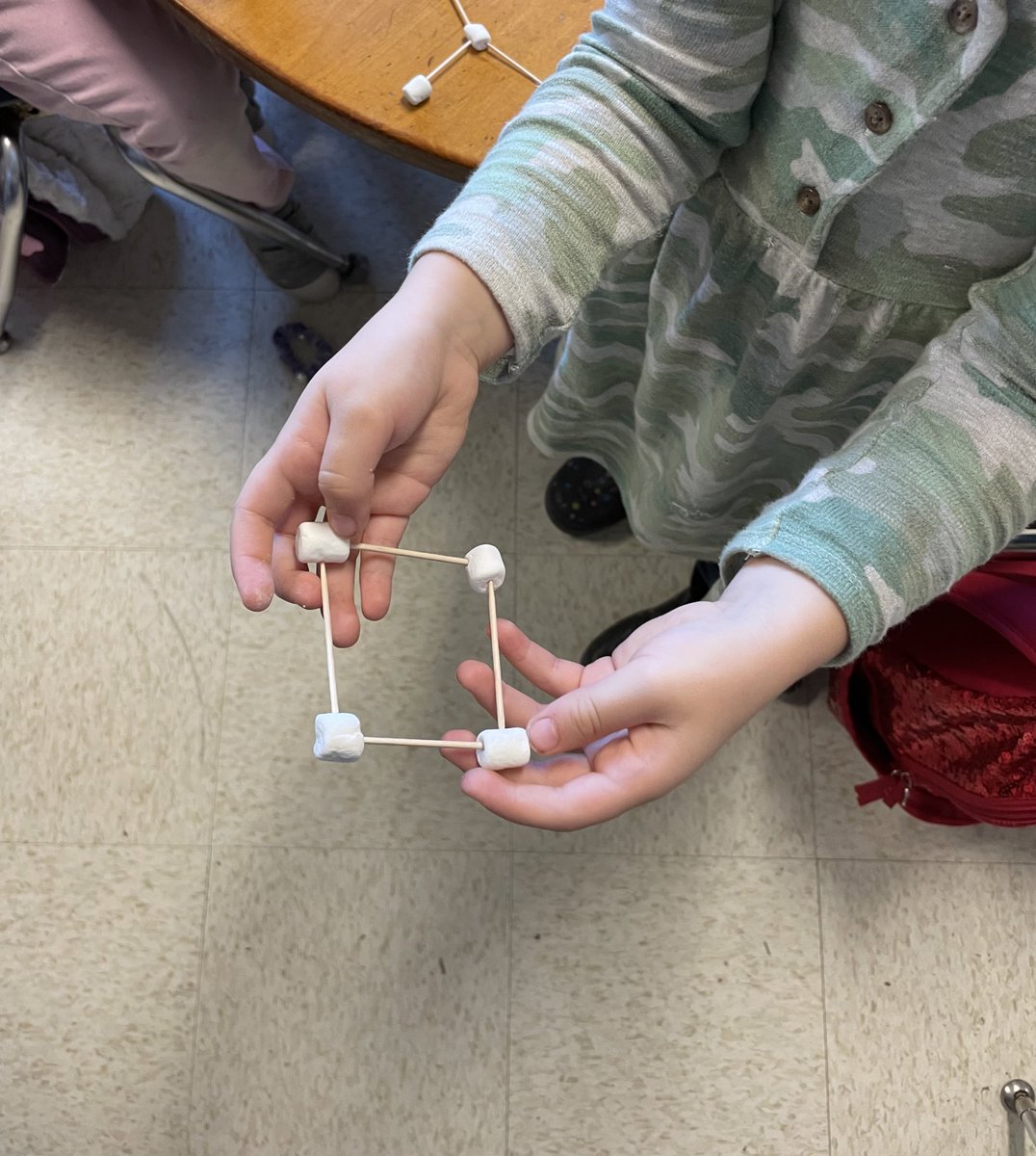 apalmiero_educ's tweet photo. Don’t underestimate kindergartners! Here are some marshmallow sculpture samples. #ClubInvention https://t.co/UprePXrVav