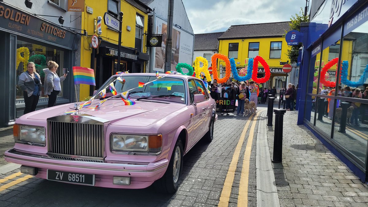 MidlandsIreland's tweet photo. Significant boost for LGBTI+ Community Projects across the Midlands, with funds to assist their invaluable work, providing a safer, more inclusive environment for everyone, ensuring LGBTI+ people can be visible in their communities #midlandslgbt #equality https://t.co/8bNWSBYDyI https://t.co/NxuZpow19d