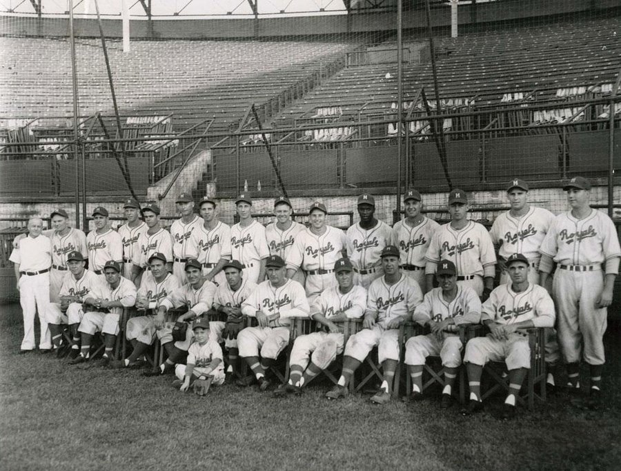 Baseball In Pics on Twitter "Montreal Royals (1946) with Jackie Robinson. https//t.co