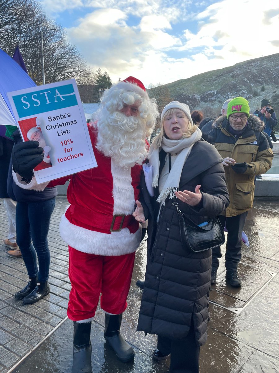 SSanTA says 10% for Scottish teachers now.#sstastrike #Solidarity #scottishteachers @EISUnion @searson_seamus @S_A_Somerville @COSLA