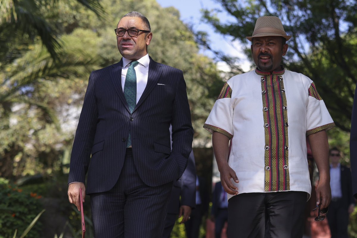 JamesCleverly's tweet photo. Thank you for the warm welcome to Ethiopia, Prime Minister @AbiyAhmedAli

One month on from the peace settlement, Ethiopia can rely on the UK’s full support for lasting peace 🇪🇹🇬🇧 https://t.co/7zpZBMppjm