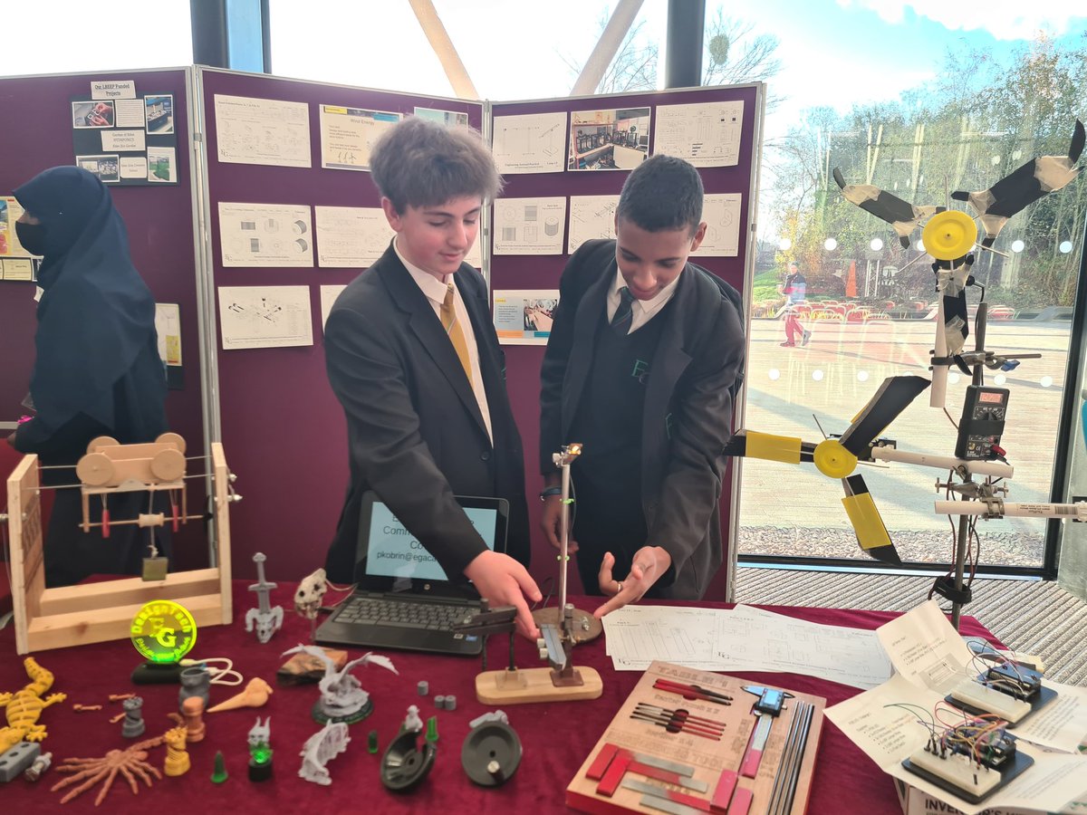 EduRAEng's tweet photo. What a buzz @wmgwarwick #CeleberateLBEEP hearing about the many amazing projects that the schools involved in the programme have been getting stuck into from lego robots to Xmas trees made from recycled materials.

Find out more: https://t.co/6sKOgweKSy

#ThisIsEngineering https://t.co/3vADwUuiQj