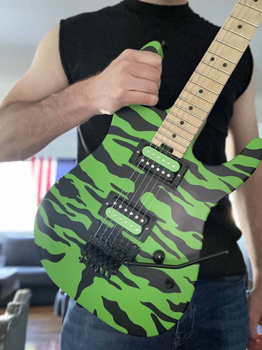 Phaserland's tweet photo. @diamond_field Absolutely! I have Satchel model @CharvelGuitars charvel and it Colossally Rocks !! https://t.co/PJSwqGctyH