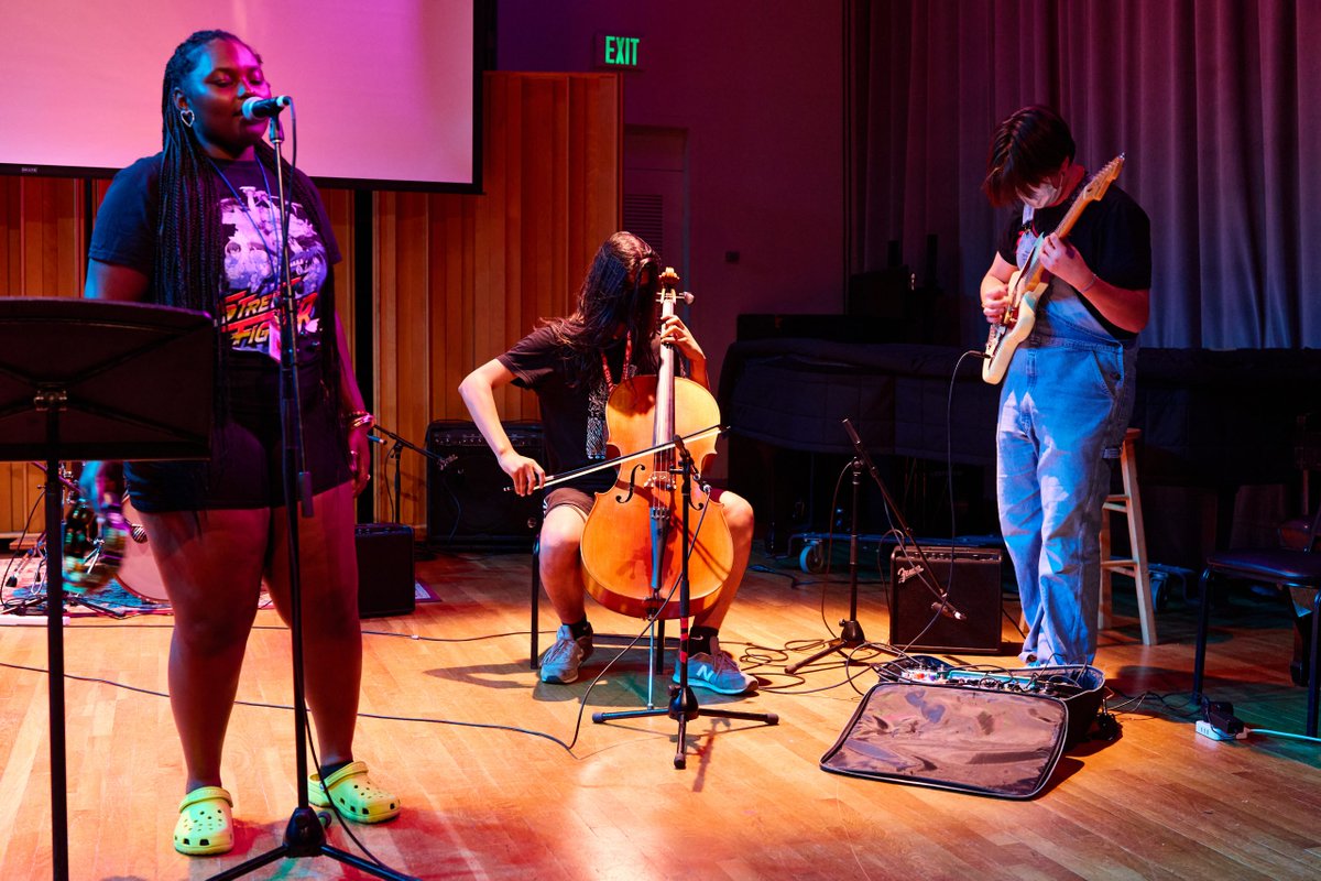 RealCSSSA's tweet photo. Join us for an info session today at 6pm to learn more about California State Summer School for the Arts and how to apply for the 2023 session. 

🎨 👩‍🎨🎻🕺🎬🎭📝📷🖼️🎥🎵💻
#artsed #CSSSA #California #State #SummerSchool #Arts #PlanAhead

https://t.co/rlh2Dyz5gO https://t.co/oOxJraNjyu