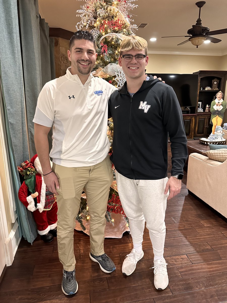 I appreciate <a href="/CoachPassante/">Harry Passante</a> driving out to East Texas and visiting me at my home! Can’t wait to get up to Kings Point in January for my official visit! #DarkSide <a href="/USMMAFootball/">USMMA Football</a> <a href="/Coach_BWillard/">Brad Willard</a> <a href="/MV_TigerFB/">Mount Vernon High School Football</a> <a href="/dctf/">Dave Campbell's — TexasFootball.com</a> <a href="/LoneStarPrepsTX/">TX Prep Varsity</a> <a href="/TXTopTalent/">TX TOP TALENT</a>