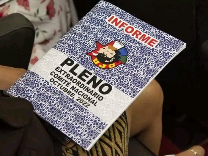 Se discute en todo el país 🇨🇺 la implementación de la estrategia integral de la organización para el presente y futuro de la organización. Este fin de semana se llevará al V Pleno del Comité Central del <a href="/PartidoPCC/">Partido Comunista de Cuba</a>