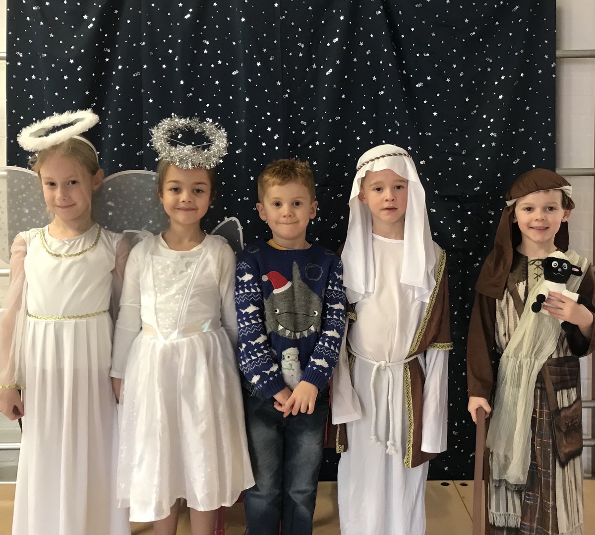 hillcroftps's tweet photo. What a wonderful performance from Year 2 for their Christmas Nativity - the singing, dancing and acting was all fantastic! https://t.co/sGq7o1K0Wf