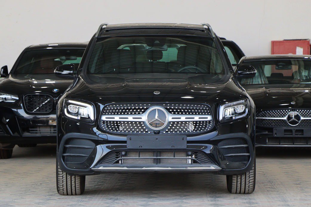 smdksa1's tweet photo. #Mercedes #Benz #GLB200 #AMG 2022 #الصمود #للسيارات https://t.co/IKgI6P7upQ