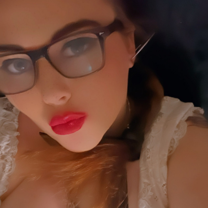 Holiday Photo set 20 photos by @meggie_lovez https://t.co/gmteKkcrZb Find it on #ManyVids! https://t.co/SIgel5cdLM