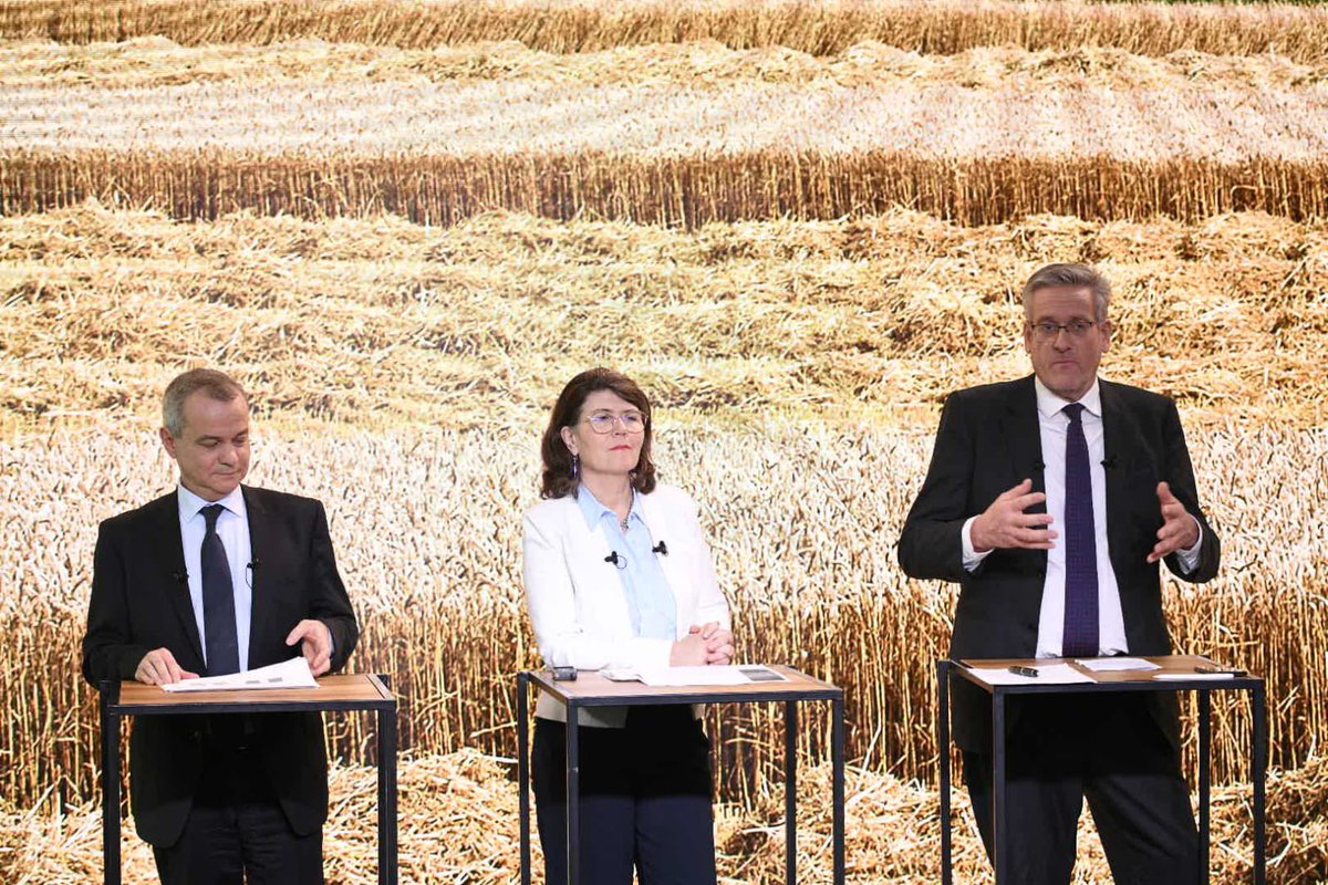 Vivescia's tweet photo. [#AGSection] Après 14 rendez-vous physiques, nous clôturons cette séquence de partage &amp; de dialogue cet après-midi avec une réunion d’information et d’échanges digitale, en live, pour les associés-coopérateurs qui n'ont pas pu être présents aux #AGSection et nos collaborateurs. https://t.co/MihvLmOk9s