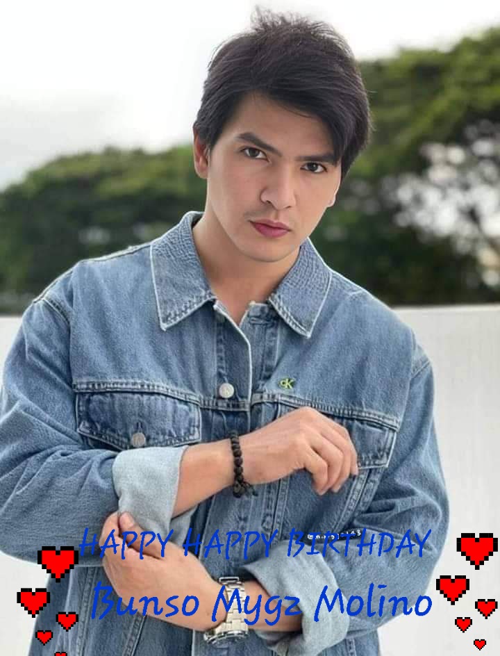 Hindi ko naman sinadya na mahalin ka ng sobra. Nagkataon lang talaga na  sayo ako naging masaya 

MYGZ MOLINO 37TH BDAY

#MygzBday_MeetAndGreet
#HappyBdayMygzMolino