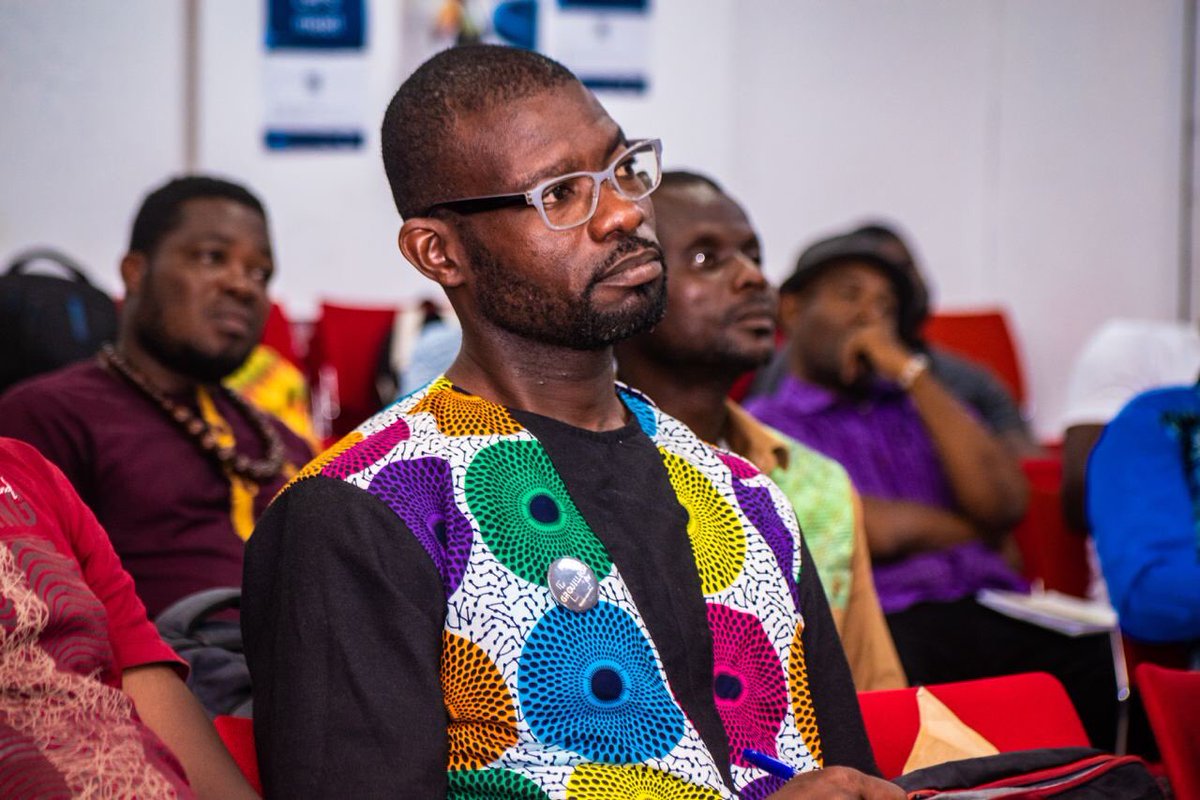 InstitutMedias's tweet photo. 07.12.22, @IsraelGuebo était @goetheinstitut 🇨🇮. Le collectif de l’#AFAC s’est réuni pour découvrir, le temps d’une formation, les outils de communication dans l’industrie culturelle et artistique. Pari réussi pour les organisateurs. C’est une belle initiative. Bravo ! https://t.co/JB2umVWOL6