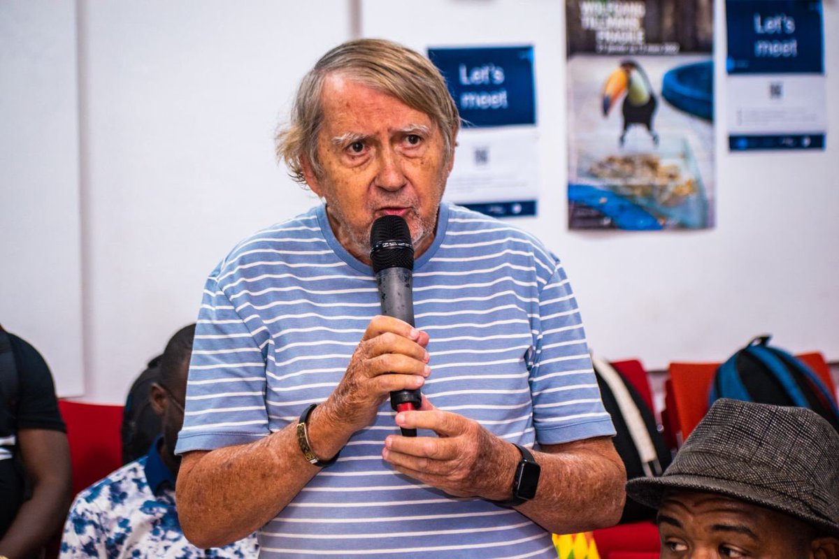 InstitutMedias's tweet photo. 07.12.22, @IsraelGuebo était @goetheinstitut 🇨🇮. Le collectif de l’#AFAC s’est réuni pour découvrir, le temps d’une formation, les outils de communication dans l’industrie culturelle et artistique. Pari réussi pour les organisateurs. C’est une belle initiative. Bravo ! https://t.co/JB2umVWOL6