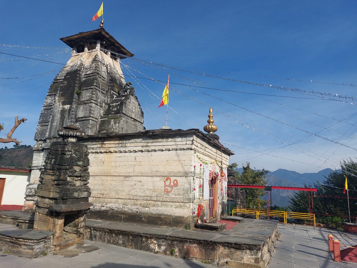 SanjayUniyal03's tweet photo. #Devalgarh, a lesser known place of high historical, religious & archaeological importance. Its located close to Srinagar, Garhwal. https://t.co/aezYiedG2x