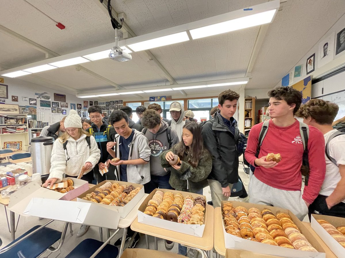 mhsjcl's tweet photo. Miramonte Latin students enjoyed donuts and hot chocolate today while learning about Roman dining. The 200 donuts and gallons of chocolate milk were demolished!! https://t.co/pW4BJ3i22w