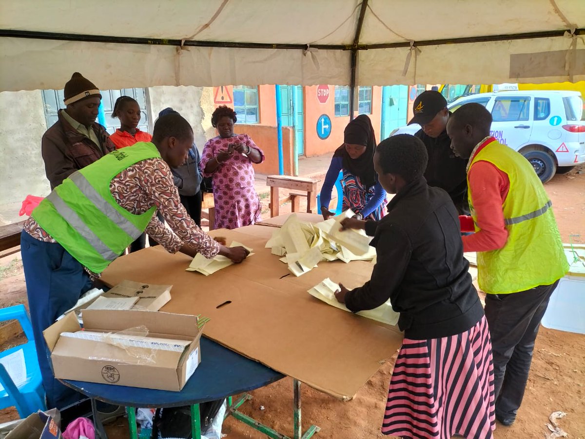 IEBCKenya's tweet photo. Voting has closed in all six by-election areas across the country and counting is underway. The votes will be classified as either valid or rejected. A valid vote is a vote that has been properly cast in favor of a candidate #8thDecemberByelections https://t.co/epxbKTfUVQ