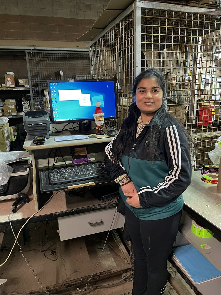 The roaming gnome is working the air desk with #BarrieUPS clerk Amanpreet. Getting those express shipments out. #Peak2022 #UPSCanada #WeGotThis 🎄📦💪