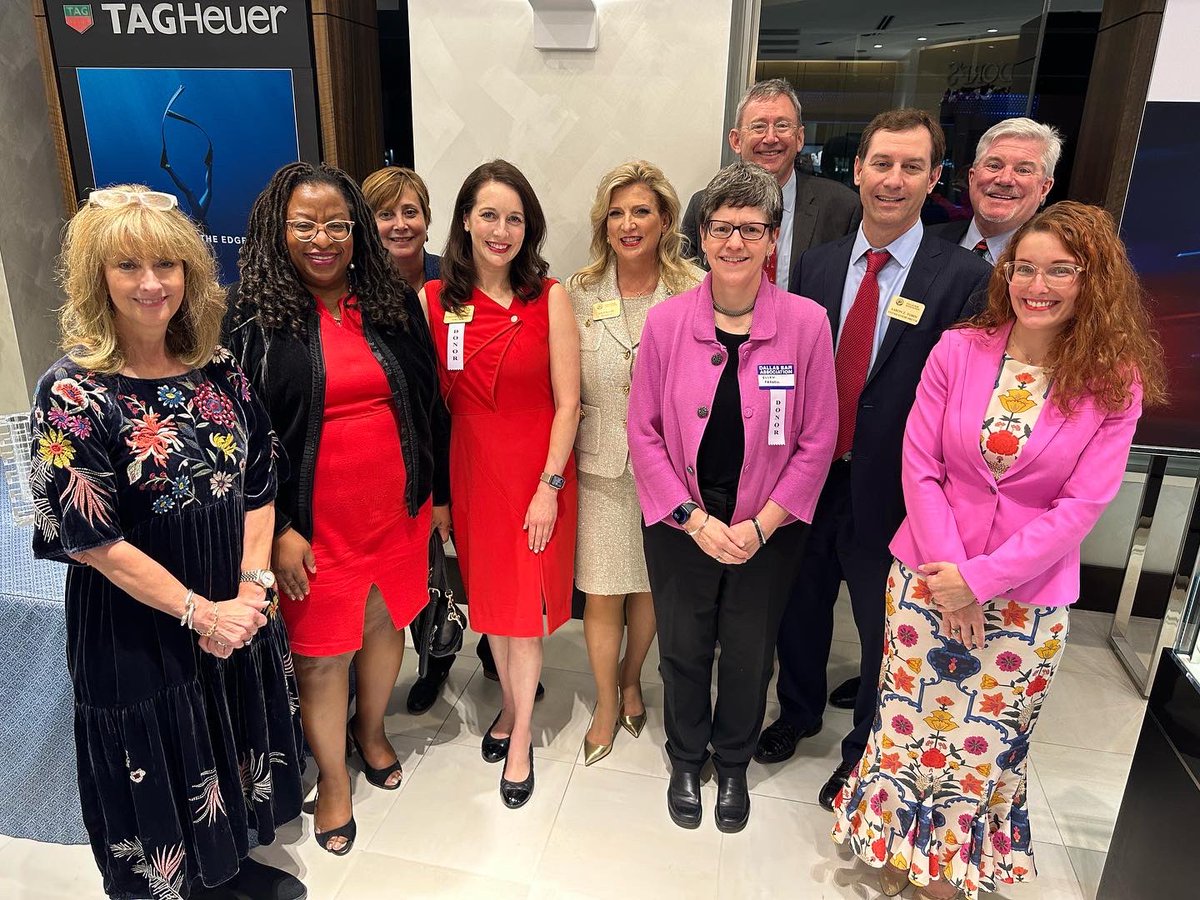DallasBarAssoc's tweet photo. Thank you to our major donors of the Equal Access to Justice Campaign, which supports the Dallas Volunteer Attorney Program. And a special thank you to @Bachendorfs for hosting tonight’s reception and for their long-time support. #equalaccesstojustice #probono #DBAcommunity https://t.co/CgKLMpAkv8