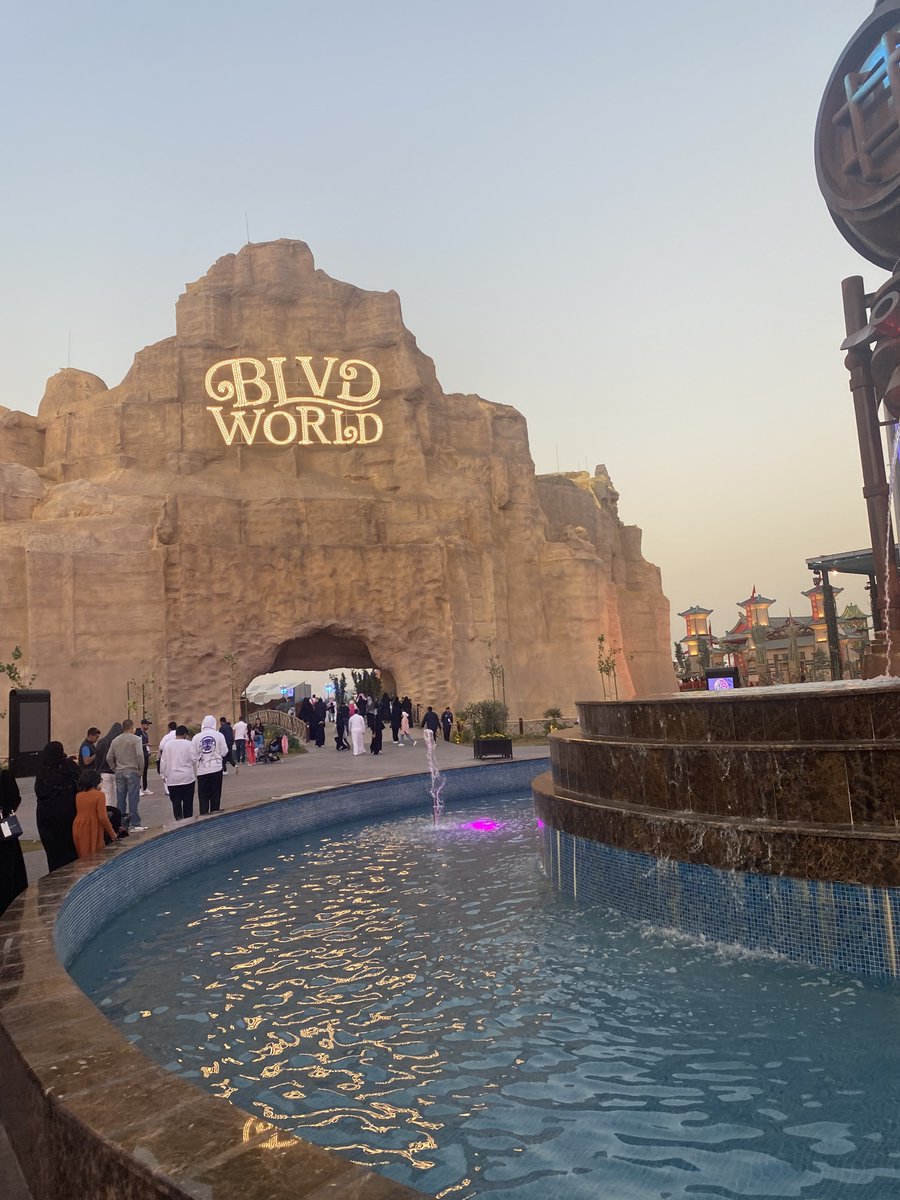 Boulevard World 📍 
العالم صار عندنا في الرياض 🤍🤍
