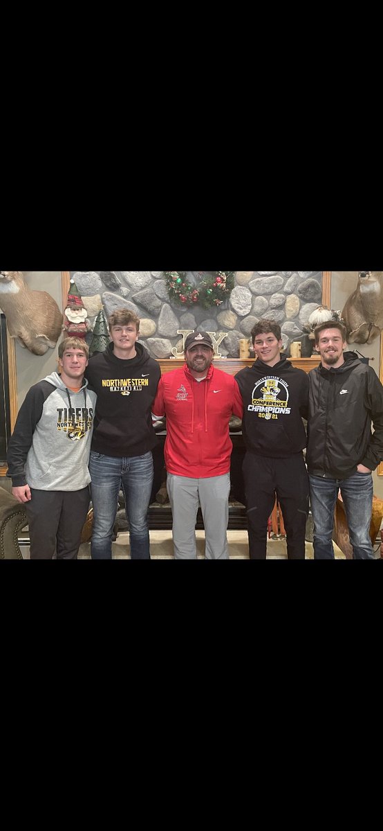 Luke Sedin tweet media