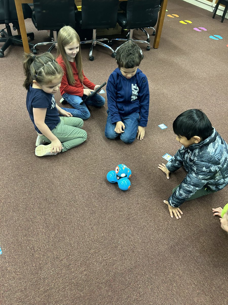 Emily Sauceda tweet media