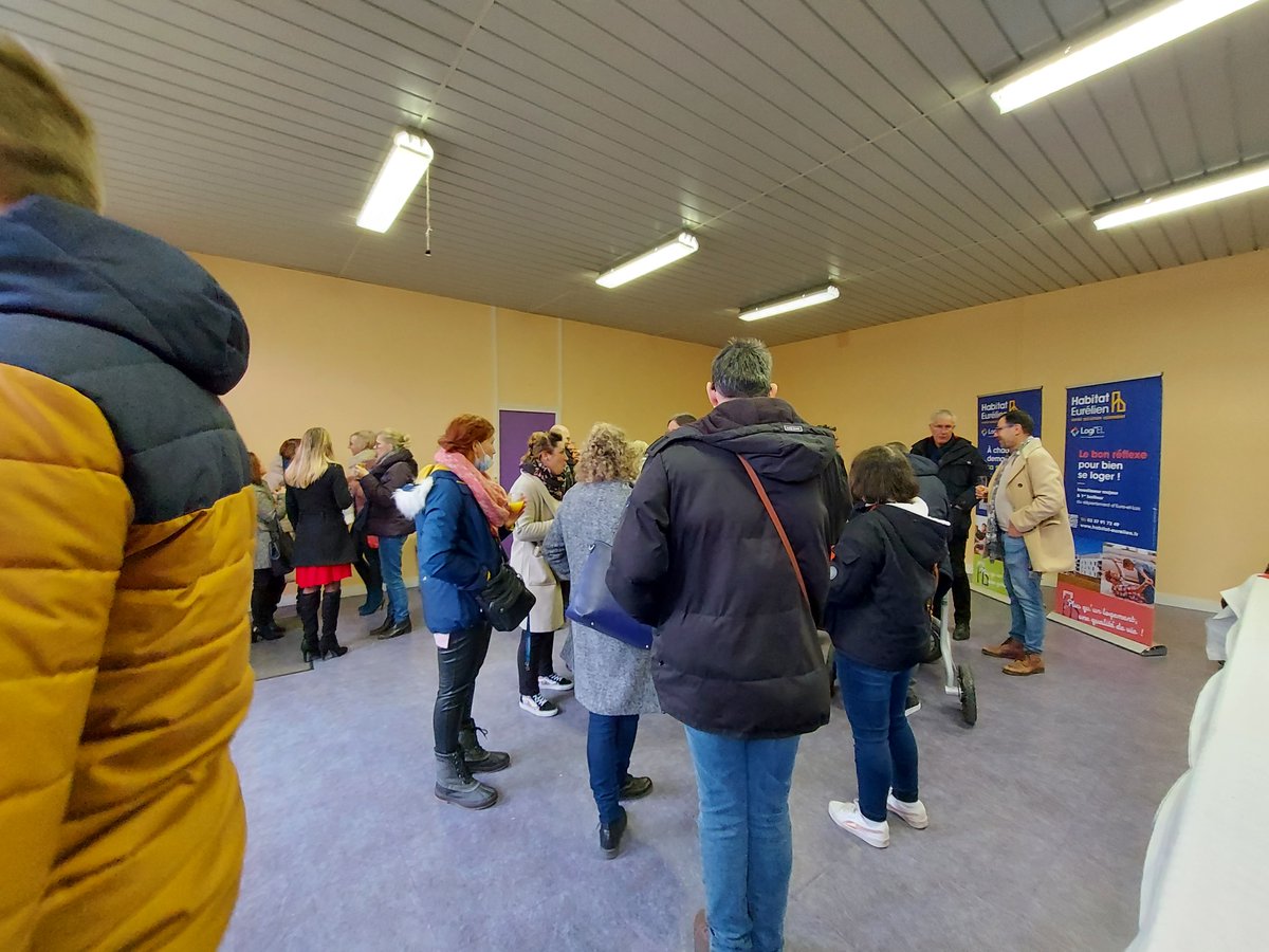 Habitat28's tweet photo. [#ProgrammeNeuf]
@Habitat28 inaugure 30 logements collectifs et 5 pavillons individuels à #Champhol, un très beau programme au cœur de l'#EcoQuartier de la Chênaie
@rouault_etienne @saedel28 @eurelien #AFTC28

#MixitéSociale #LogementSocial #immobilier #PMR #HabitatEurelien https://t.co/b7vu4rjVt3