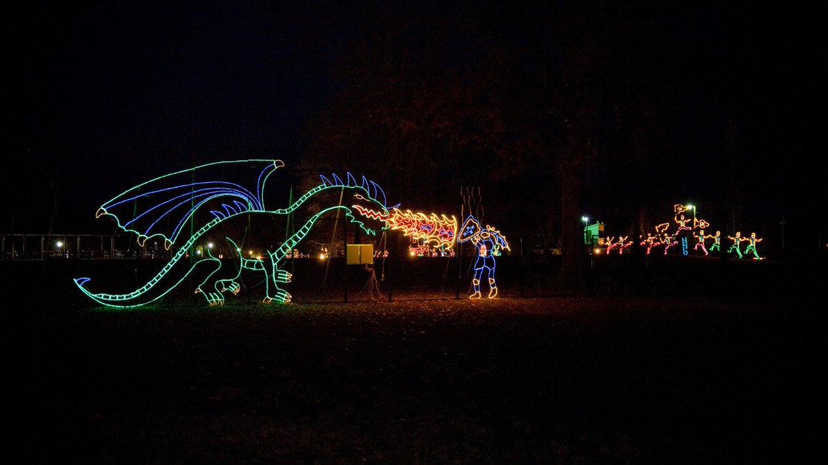 visitpkb's tweet image. Have you seen the Holiday in the Park lights at the City Park of Parkersburg? It's a family tradition in our house! Make it extra special by adding a trip to JR's Donut Castle. There's nothing like warm donuts and festive lights to get you in the holiday spirit! #visitpkb