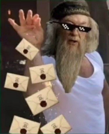 “ฉันคิดว่าตัวเองไม่เคยถ่ายรูปนี้นะ—”

“อ่า…เทคโนโลยีของมักเกิ้ลนั้น…มีอะไรให้น่าพิศวงอยู่มากเชียวล่ะ…”