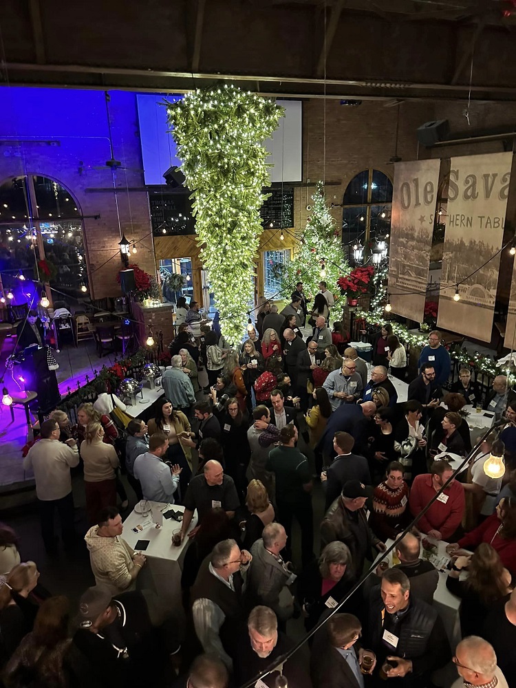 ServproKnp's tweet photo. Fabulous way to spark off that #HolidayCheer with the #UlsterCountyRegionalChamberofCommerce Holiday Mixer at #OleSavannahSouthernTableandBar in #Kingston!
#SERVPRO #CommunityPartners #HolidaySpirit https://t.co/QGMhsSNjyi