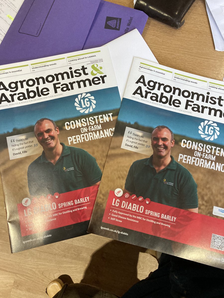 PaulWoldfarm's tweet photo. ⁦@Dave_Bell_⁩ So good they sent me two 😀
#smilingscotsman
#appearancefee https://t.co/y6wWyhW343