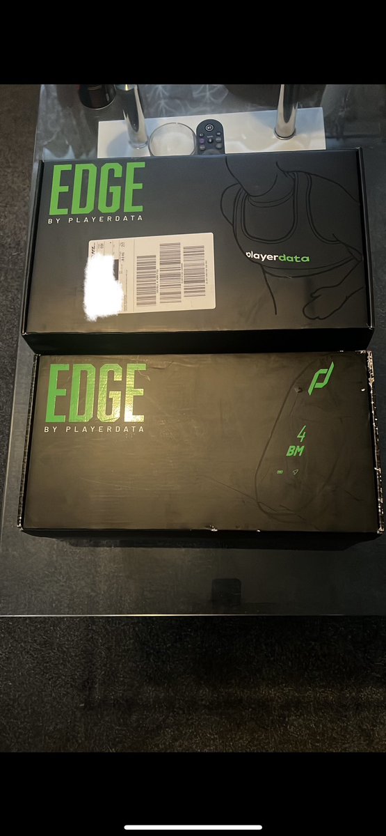 ConnorToland1's tweet image. @PlayerData new delivery!! Looking forward to getting the lads @WSM_AFCOfficial using them 👏 #Gpspods #gpsdata