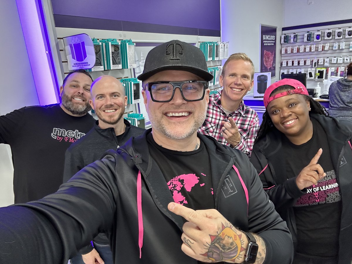 Always a great time w/ @AnnieG_FL & @TonyCBerger in the ATL!🍑Business Reviews, store visits, & time to connect/align around elevating @MetroByTMobile & lead in #CustomerExperience. Buckle up! 🚀#ATLontheRise #SELoveWhatYouDo @thayesnet @jstn692 @_JazzyJasATL @AnthonyPara17