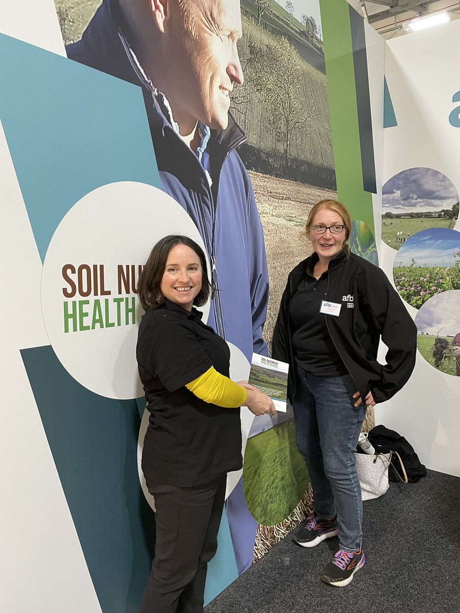 The Soil Nutrient Health Scheme team are ‘on hand at the stand’ at the @RUASWinterFair this afternoon to answer any queries.  A fantastic turnout today with a packed and bustling venue @EikonExhibition #SNHS_NI #SoilHealth #farmers #AFBIScience