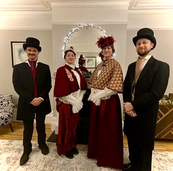 ChoirFixer's tweet photo. Want to impress your clients and staff this year with Victorian carol singers at your Christmas event?

Last minute bookings are our speciality!

https://t.co/rSOzoBaicY

#Victorian #CarolSingers #ChristmasParty https://t.co/NcX7oUq0KI